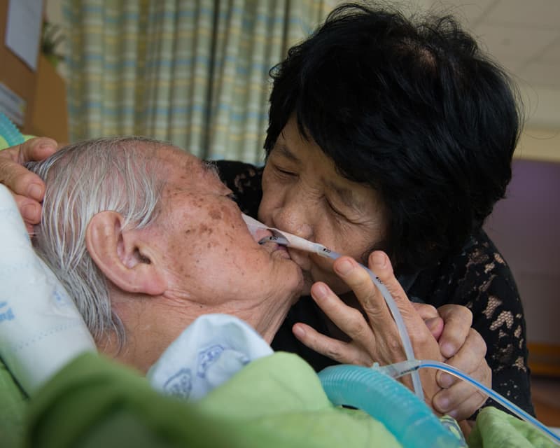 성남훈 사진전 : 누구도 홀로이지 않게