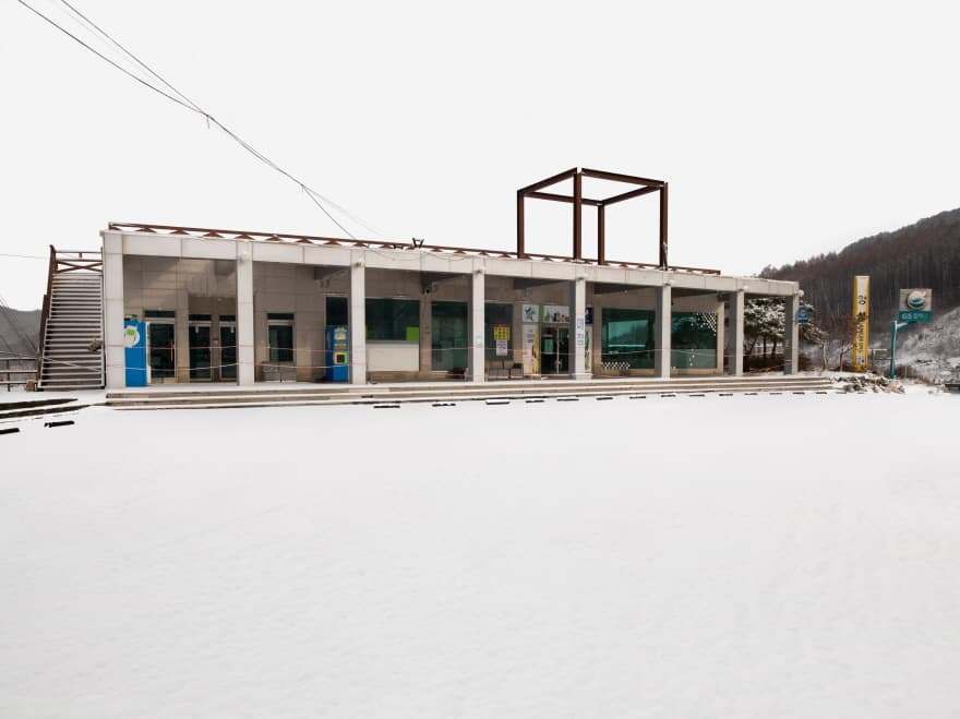 <로드뷰, 38번국도> road-view, Route 38 Pigment Print, 140×108cm 2016