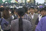 바늘여인, 1999-2000 동경, 상하이, 델리에서 촬영한 퍼포먼스 비디오 A Needle Woman(video) (performance and filmed in Tokyo, Shanghai, Delhi)