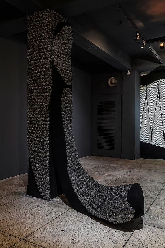 천 개의 눈 A Thousand Eyes, 2021, mixed media, variable dimensions