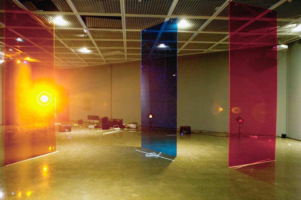 배정완 <바람 가에서-I can count to 70 and backwards down to 1>, mixed media, size variable, 2015