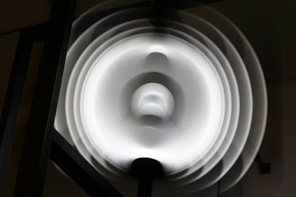 <Axis>, kinetic sculpture, monitor, steel, motor, 106x106x210cm, 2015