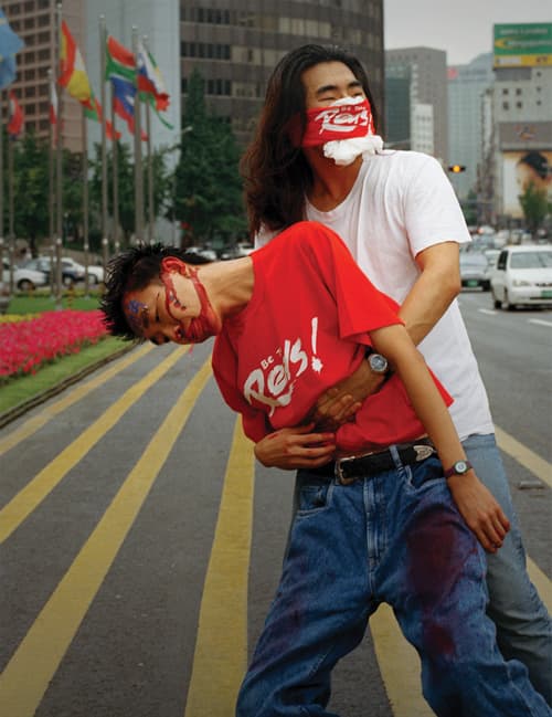 조습, 습이를 살려내라, 2002, 디지털 크로모제닉 프린트, 151116. PH6996