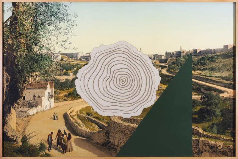 Hazem Harb, <땅의 지도 2#>, 2019, 나무 판 위에 사진 콜라주, 120 x 200 cm, 컨템포러리아트플랫폼, 쿠웨 이트 소장