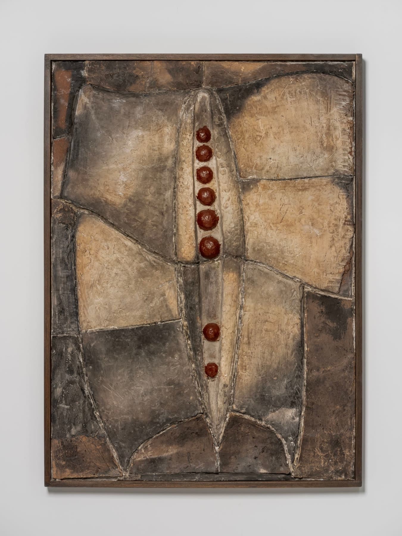 Kwon Jin Kyu, 작품 Work, ca. 1966. Painted terracotta, 94 x 72.7 x 10.3 cm.  Courtesy of Kwon Jin Kyu Commemoration Foundation & PKM Gallery.