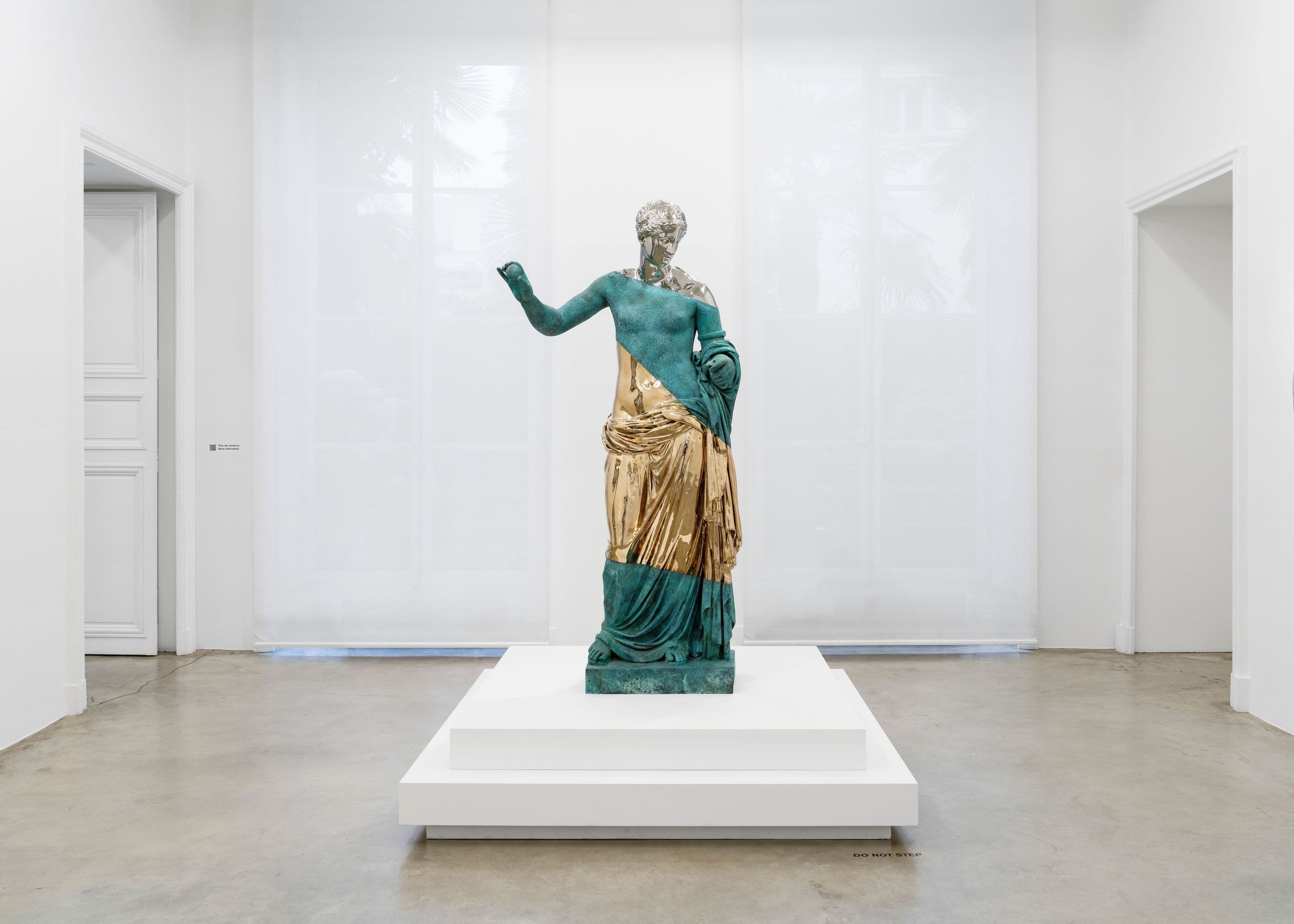 Daniel ARSHAM, Amalgamized Venus of Arles, 2023, Patinated bronze, polished bronze, stainless steel, 200 × 90.9 × 72.8 cm