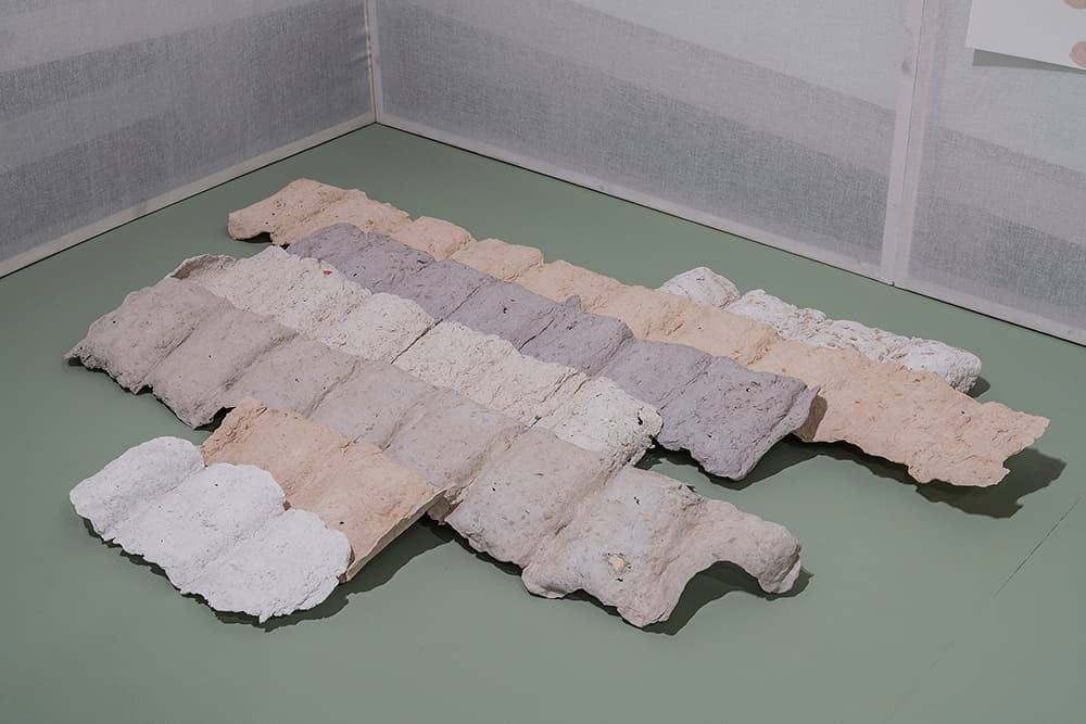 노혜리, 루프 Roof, 2022, paper, flour, glue, dimensions variable