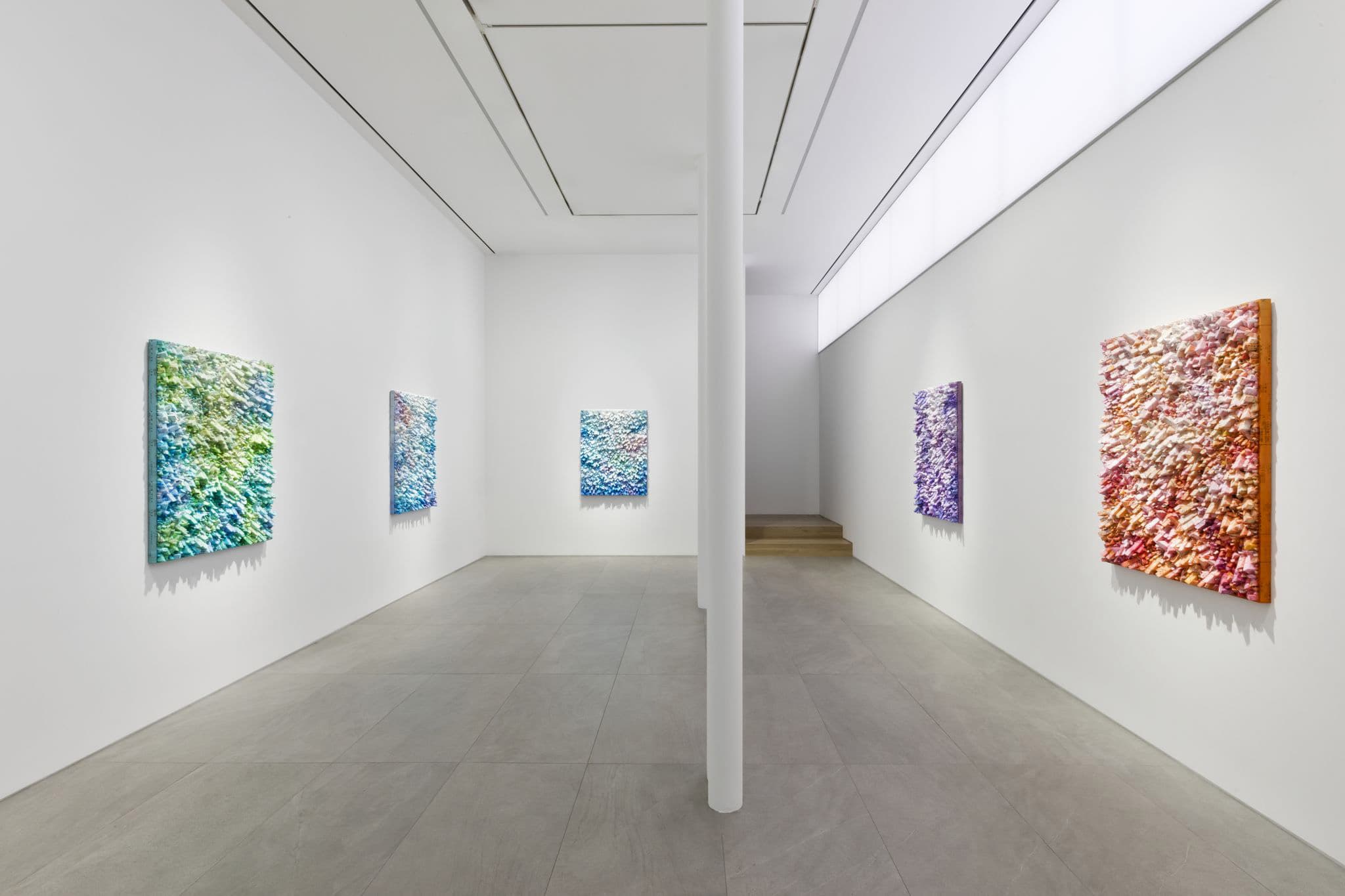 Installation views of Kwang Young Chun’s Time Blossom at Perrotin Seoul. Photo: Hwang Jung Wook. Courtesy of the artist and Perrotin