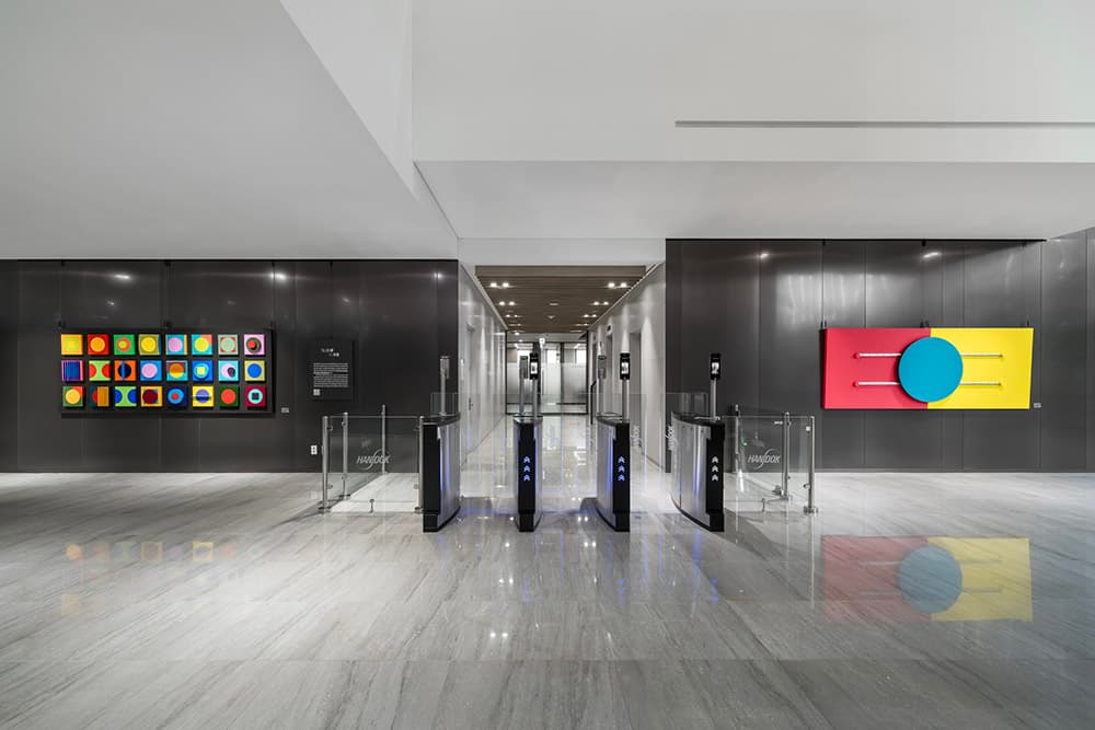 유수진 작가 전시전경, 한독의약박물관 서울 (사진촬영: 전병철, 사진제공: 한독의약박물관)