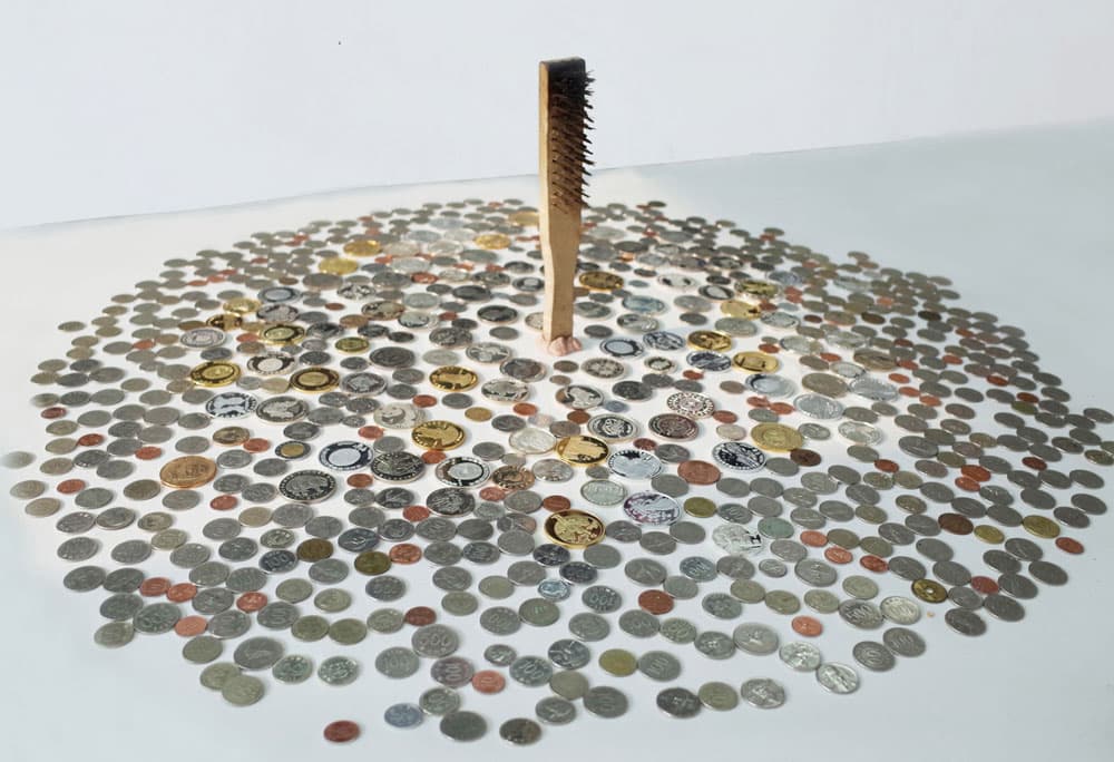 지지수_제국 The Realm_coins, wood, wire_size variable_2015