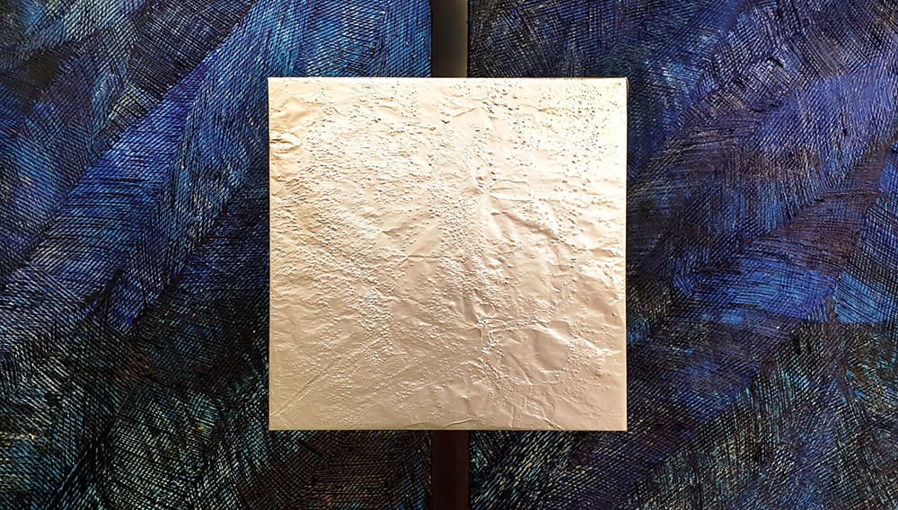 백요섭, 60일의 흔적, 60개의 단서들(60-37), frottage on silver foil paper, 30x30cm, 2020