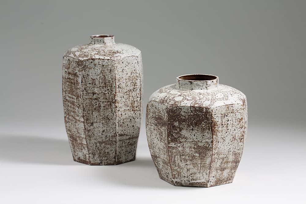 이한옥, 기다림, 분청토, 환원소성 1250도, 33x21x22, 25x26x26cm