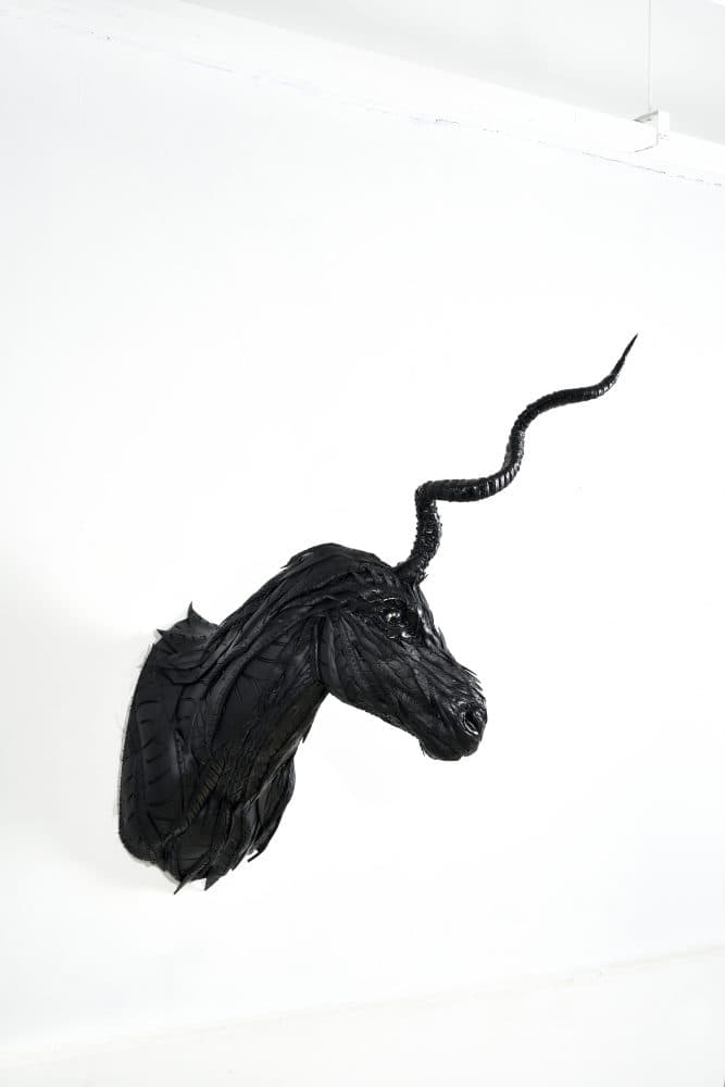 지용호, Horse head5, 2019, Used tire, steel, wood, styrofoam, 65x160x95cm