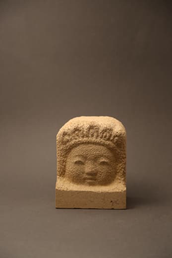 유향숙, 아기보살 , 사암, 12x10x15cm , 2018