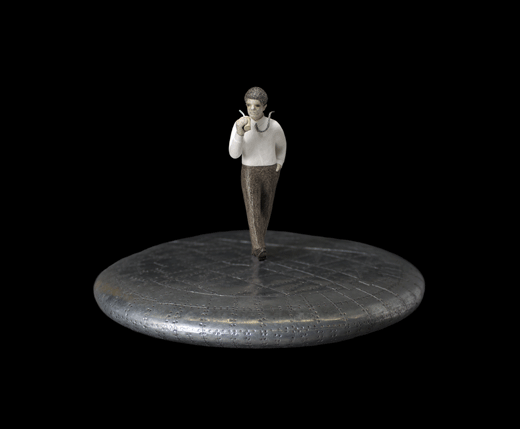도시인이라는 것　都会人であること , Wood　Tinplate　Modeling paste , 325×480×480㎜, 2015