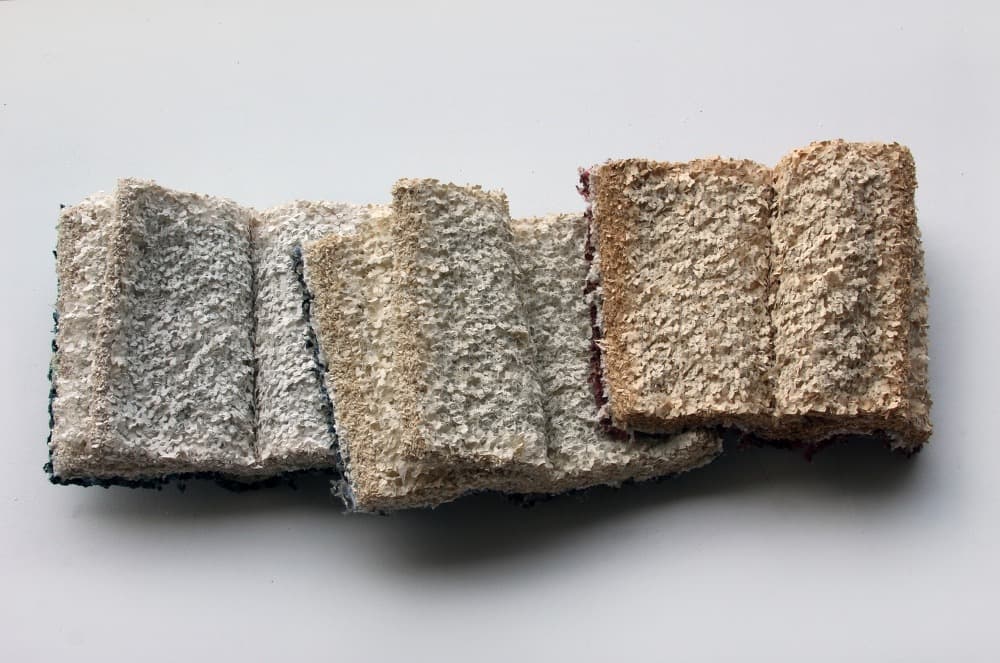 015JA0105_dreaming_books-달과_6펜스,book_뜯다,73x30x13cm,2015_이지현 