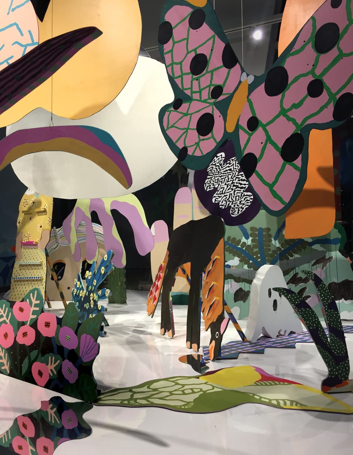 이미주, 비밀의 화원, 나무에 페인트, 가변사이즈, 2018