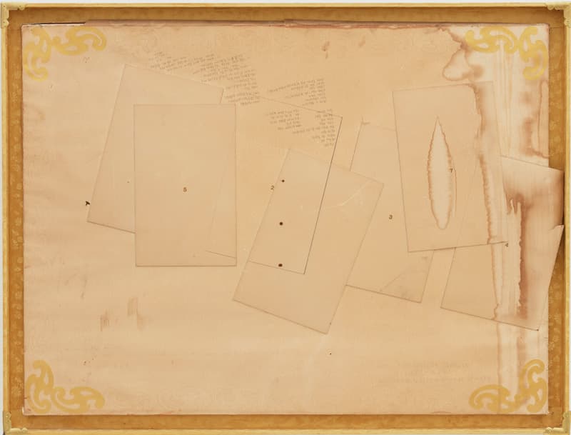 김용익 (b.1947) 1983-2012 1983-2012 Drawing on paper, wooden box wrapped in silk 106.5 x 140 cm 사진: 박준형 이미지 제공: 국제갤러리