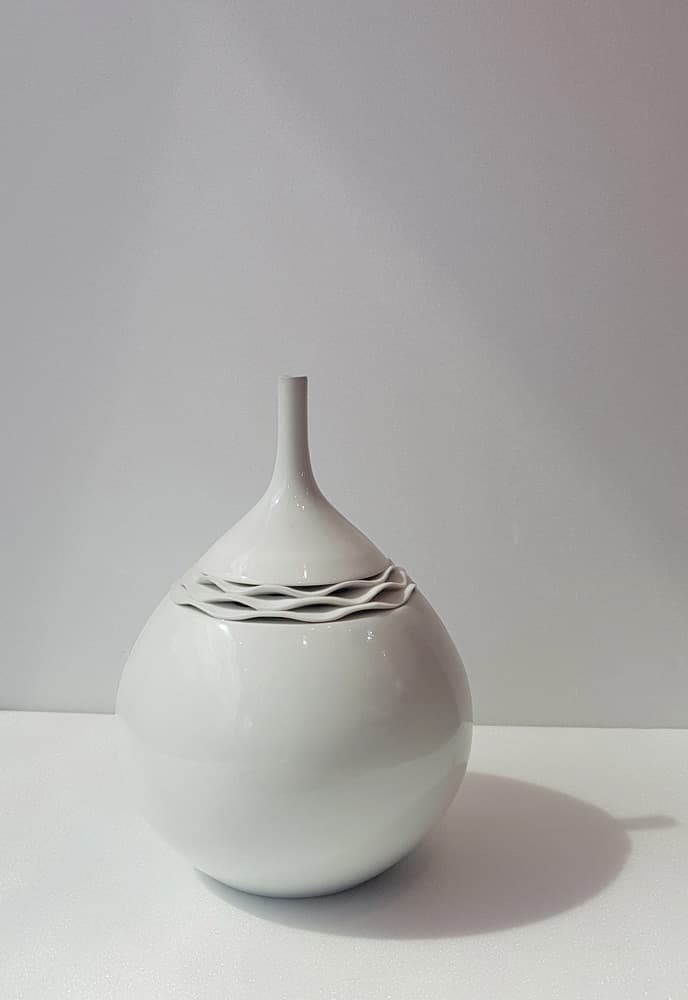 김가영, 결, ceramic, 13.5x13.5x18.5cm, 2020