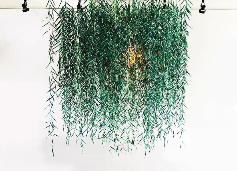 이화진, Holiday on the boundary Papercut,light 190x240x100cm 2017