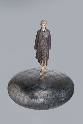 Toshimatsu Kuremoto, 저 길모퉁이를 돌다 , Wood Tinplate Modeling paste , 360×300×300㎜ , 2016