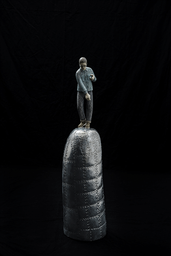 데님을 입을 때When wearing a jean made from denim , Wood Tinplate Modeling paste, 670×170×180㎜ , 2017