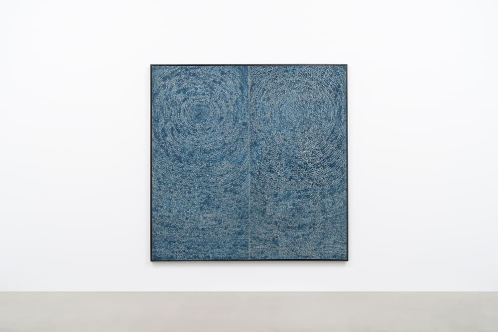김환기, <우주 05-IV-71 #200>, 1971, Oil on cotton, 254 x 254 cm 갤러리현대 제공, ⓒ(재)환기재단∙환기미술관