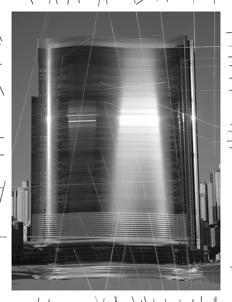 ⓒ김천수, Low-cut #101, acrylic ink on archival pigment print, 134 X 104 cm, 2020