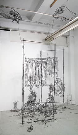 윤민섭, The Closet, 2013, Plastic Rods, 400x300x400cm