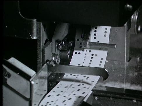 천공 테이프 The Punched Tape of Life, 에르키 쿠렌니에미 Erkki KURENNIEMI, 1967, 8’