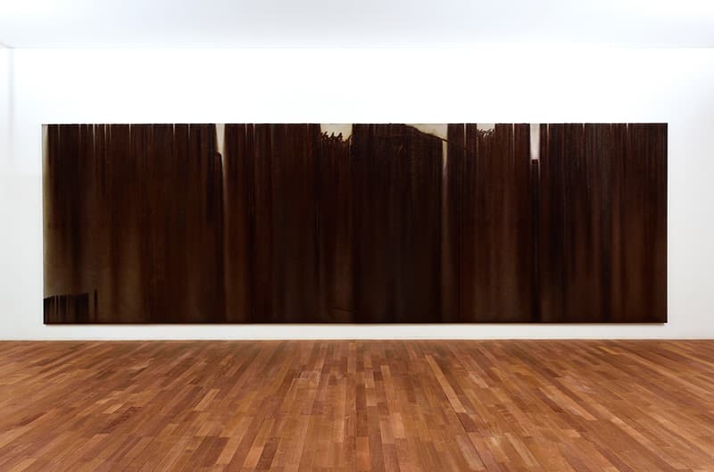 김종구, 쇳가루 6000자의 독백, 2014, 쇳가루, 캔버스, PV 접착제, 가변크기