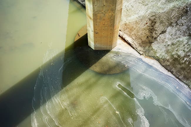 Flo Maak_ Crossing_Archival Pigment Print in Artist’ s Frame_67x97 cm_2016
