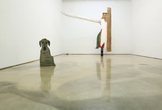 윤석남, 늘어나다, 216x200x30cm, 나무에 아크릴, 1996