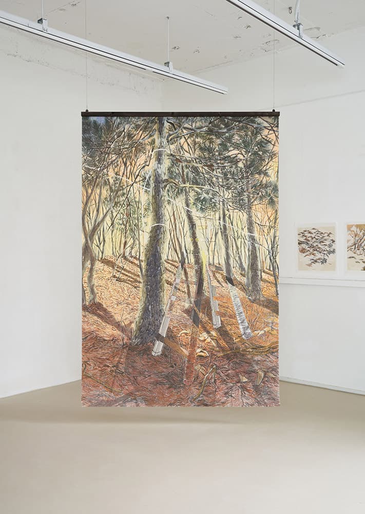 잣나무 숲의 사다리, 한지에 채색 및 덧붙임, 130.5x194cm, 2022