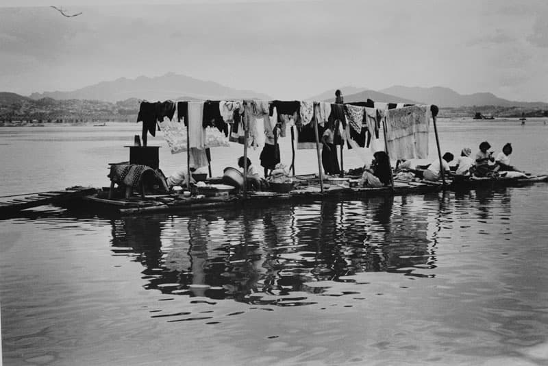 뚝섬 강복판에 있는 빨래터 1966