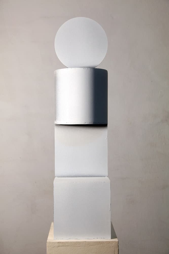 임광혁, Figure Torso 165, 165x165x655cm, steel, paint, 2018 이미지제공: 임광혁