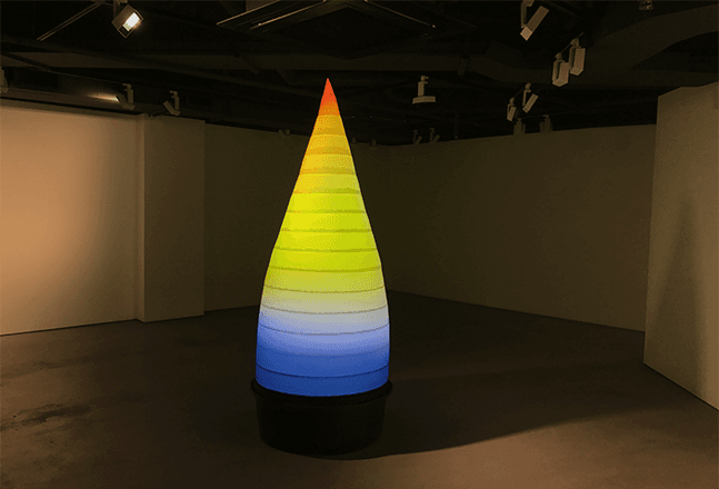 Jaehun Park, Flame Balloon, 2017, 240 x 80 x 80 cm