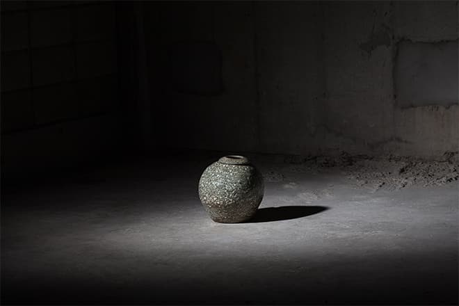 변승훈, 뚱단지 壺, 2001, 분청토, 미리내토, 1260°C내외, 64×72(h)cm
