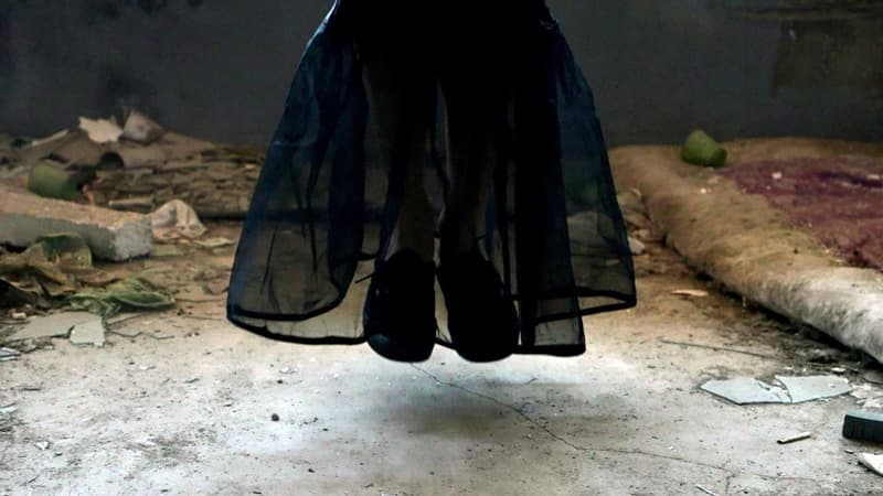 김현주, 몸부름말  Single channel video installation_15min_dimension variable_HD_color_sound_2018