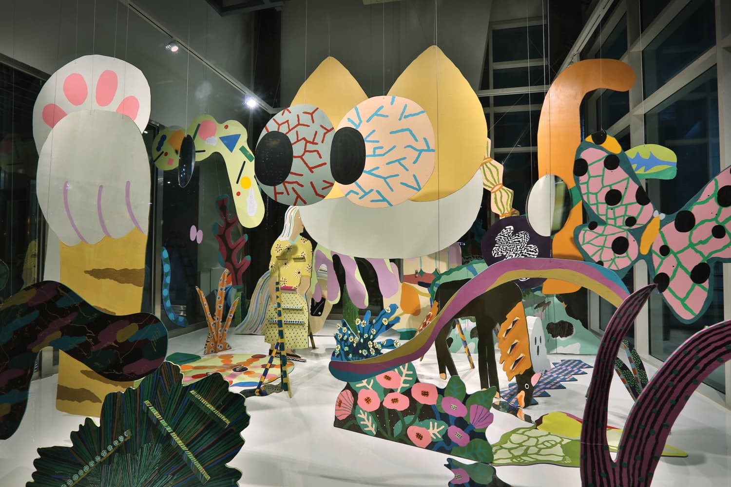 이미주, 비밀의 화원, 나무에 페인트, 가변사이즈, 2018