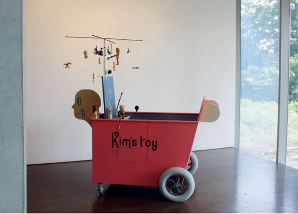 김을의 장남감 Kim's Toy, 171.5x180x88cm, Mixed media, 2018