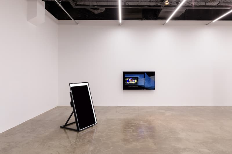 송다슬 <3 sets of flakes> 2채널 비디오, 사운드, 컬러, 20분 40초, 2018