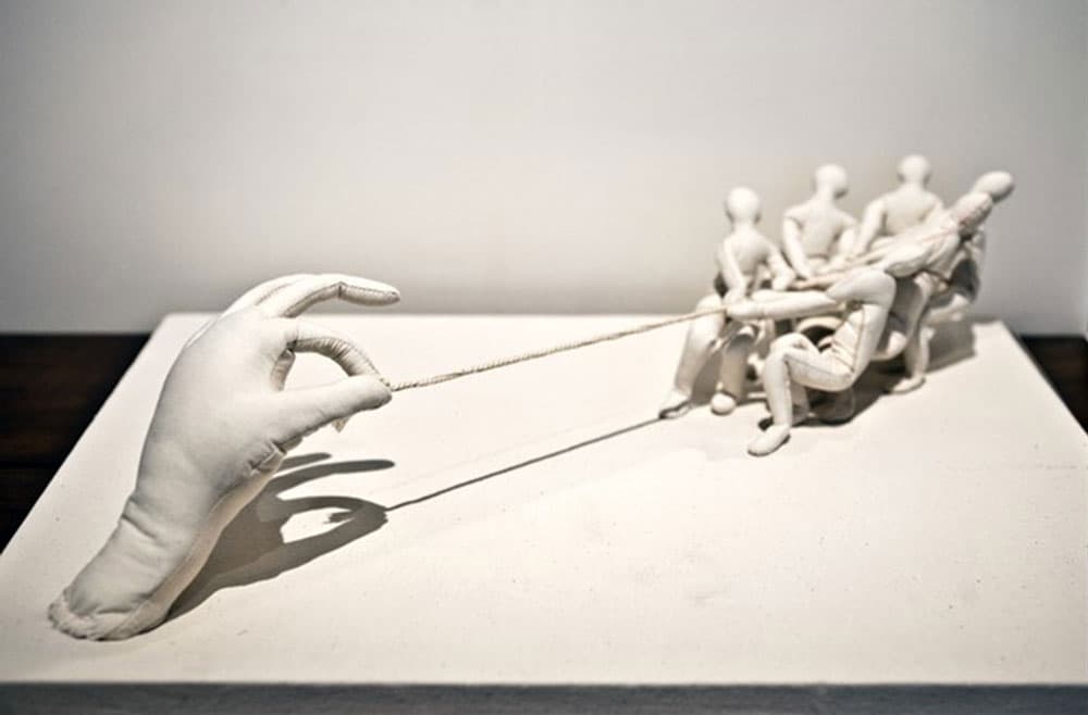 박은영, La main irresistible, 60x15cm, 천, 철사, 솜, 2010 © GIAF