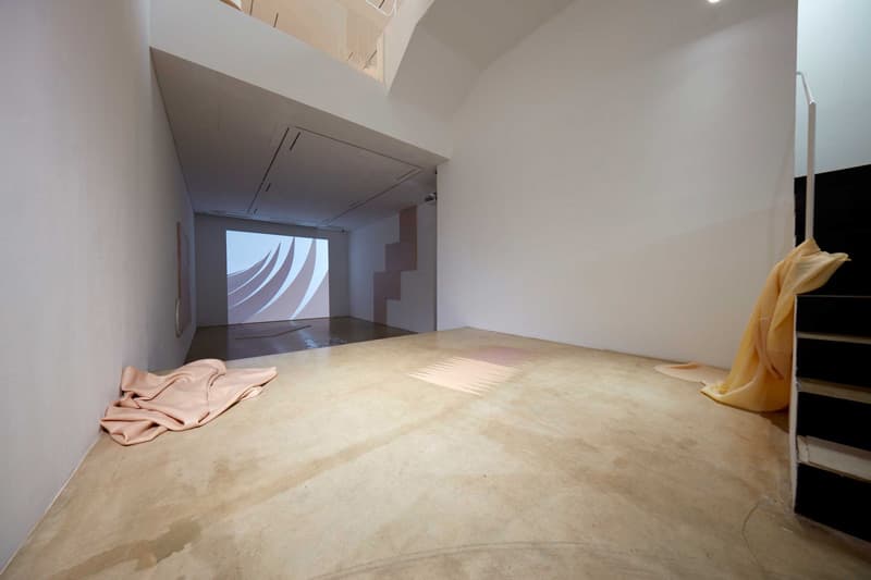 Jiyooung Yoon_Acrobatic Cosmos _Installation view_ONEANDJ.GALLERY_2018