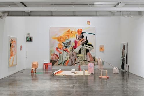 박경률_A Meeting Place, 2017 캔버스에 유채, 종이에 유채, 캔버스 롤에 유채, 포장된 회화, 세라믹, 나무, 스폰지, 석고, 테이프, 오렌지, 아크릴관, 클레이, 장난감, 나무프레임 variable dimensions