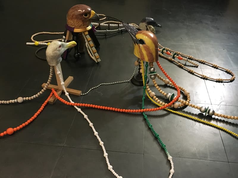 민성홍, Known or unknown, found object, ceramic on wooden beads, dimension variable, 2017-18