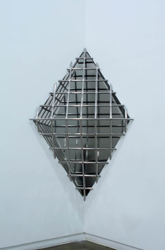정해련, WEB003, 2014, 스테인리스파이프, 미러판, 175x100x50cm