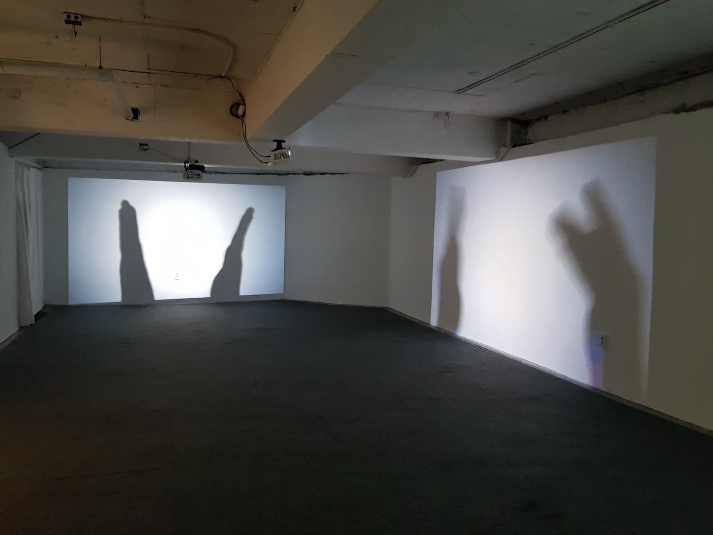 전시전경, 공간 힘