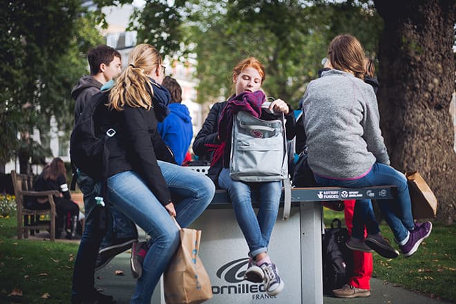 김영철, Tourists in a Park, Hanover Square, London, 2015 Previous