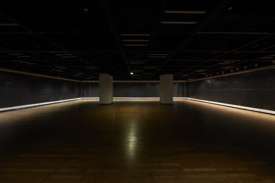 편대식_Untitled(moments), 한지에 연필, 285x5400cm, 2017, Installation view